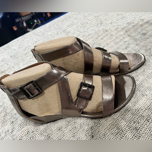 Eurosoft Rishelle Anthracite Buckle Strap Sandals - Picture 1 of 6